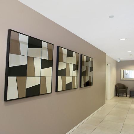 Astra Apartments Glen Waverley @ViQi Buitenkant foto