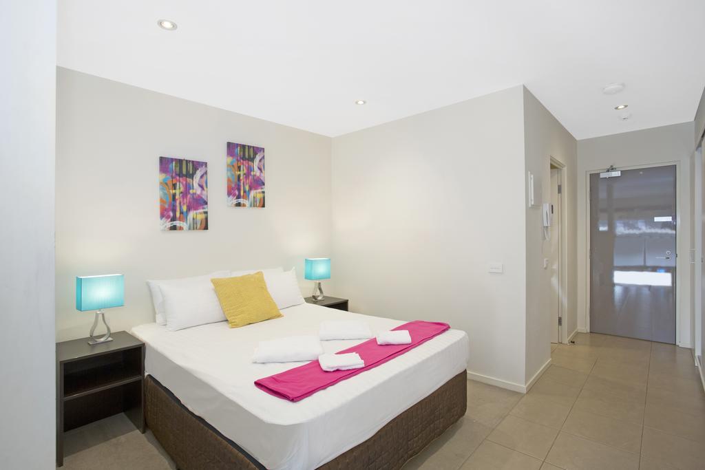 Astra Apartments Glen Waverley @ViQi Buitenkant foto
