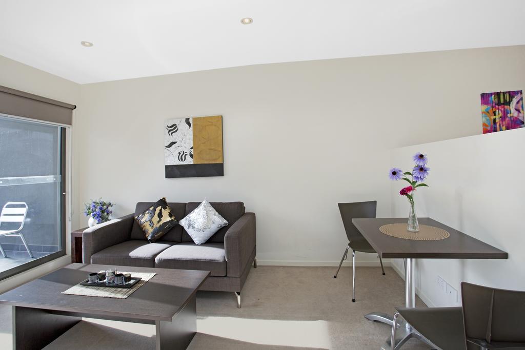 Astra Apartments Glen Waverley @ViQi Buitenkant foto